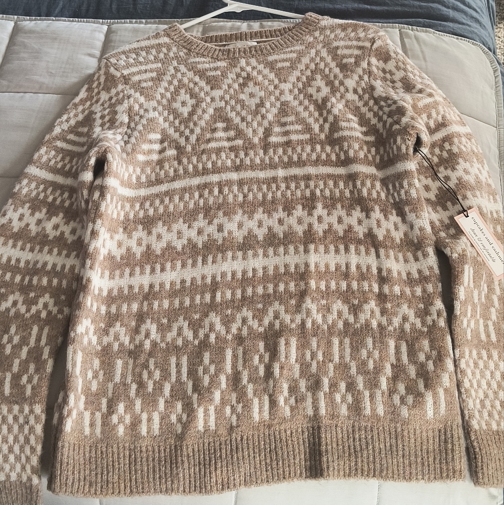 Cupcakes and Cashmere tan and white medium ladies sweater